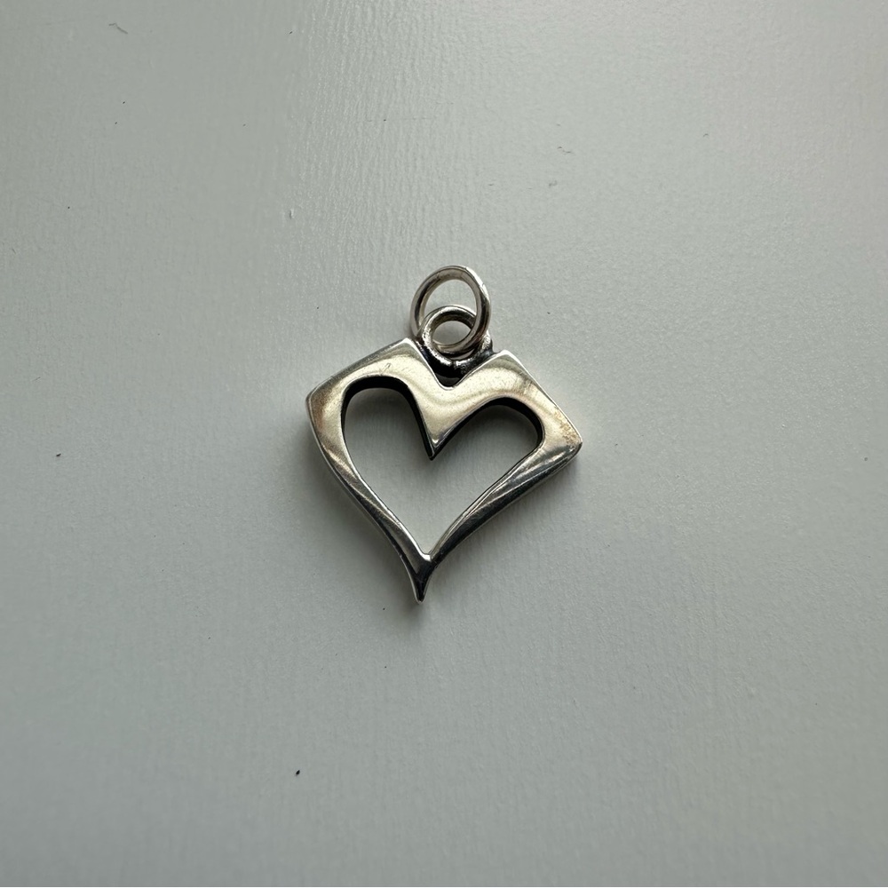 STERLING SILVER HEART PENDANT - Picture 2 of 4